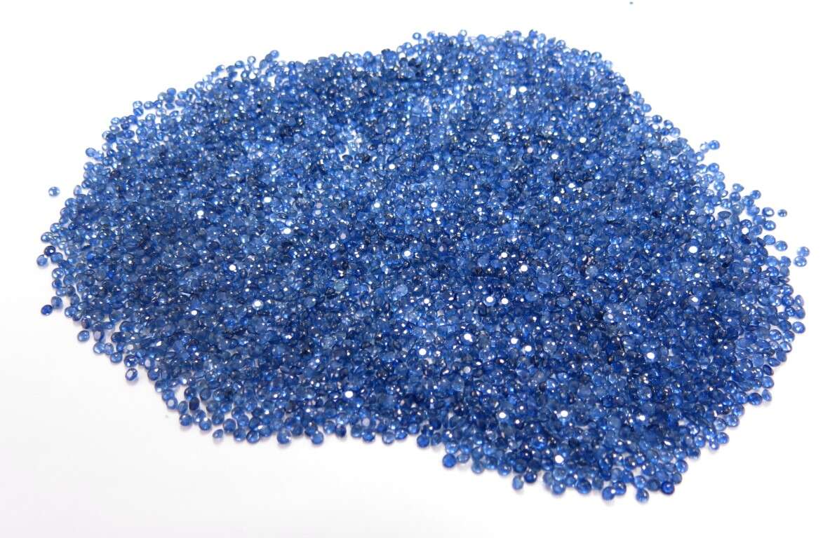Blue Sapphire Round: 2mm -3mm