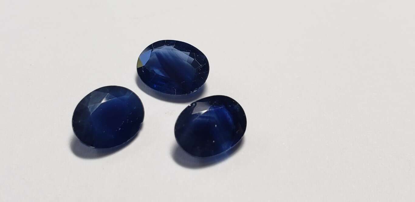 Blue Sapphire-Oval: 10mm x 8mm