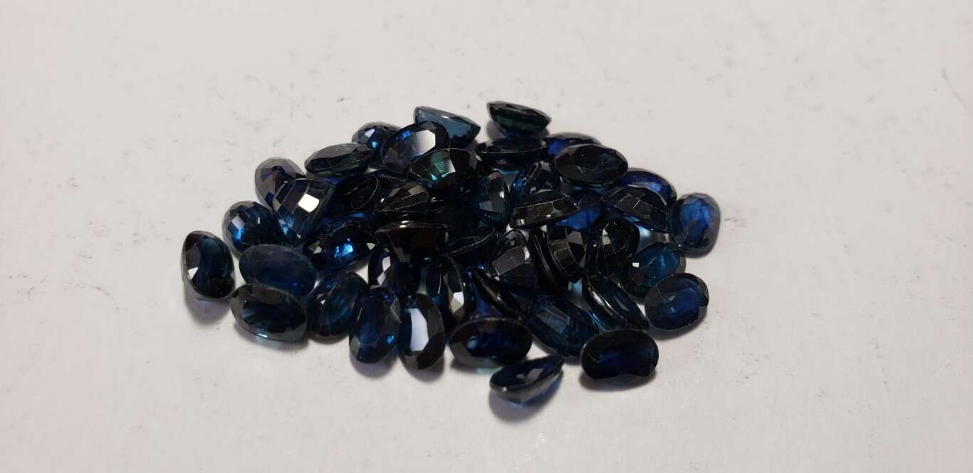 Blue Sapphire Oval: 6mm x 4mm