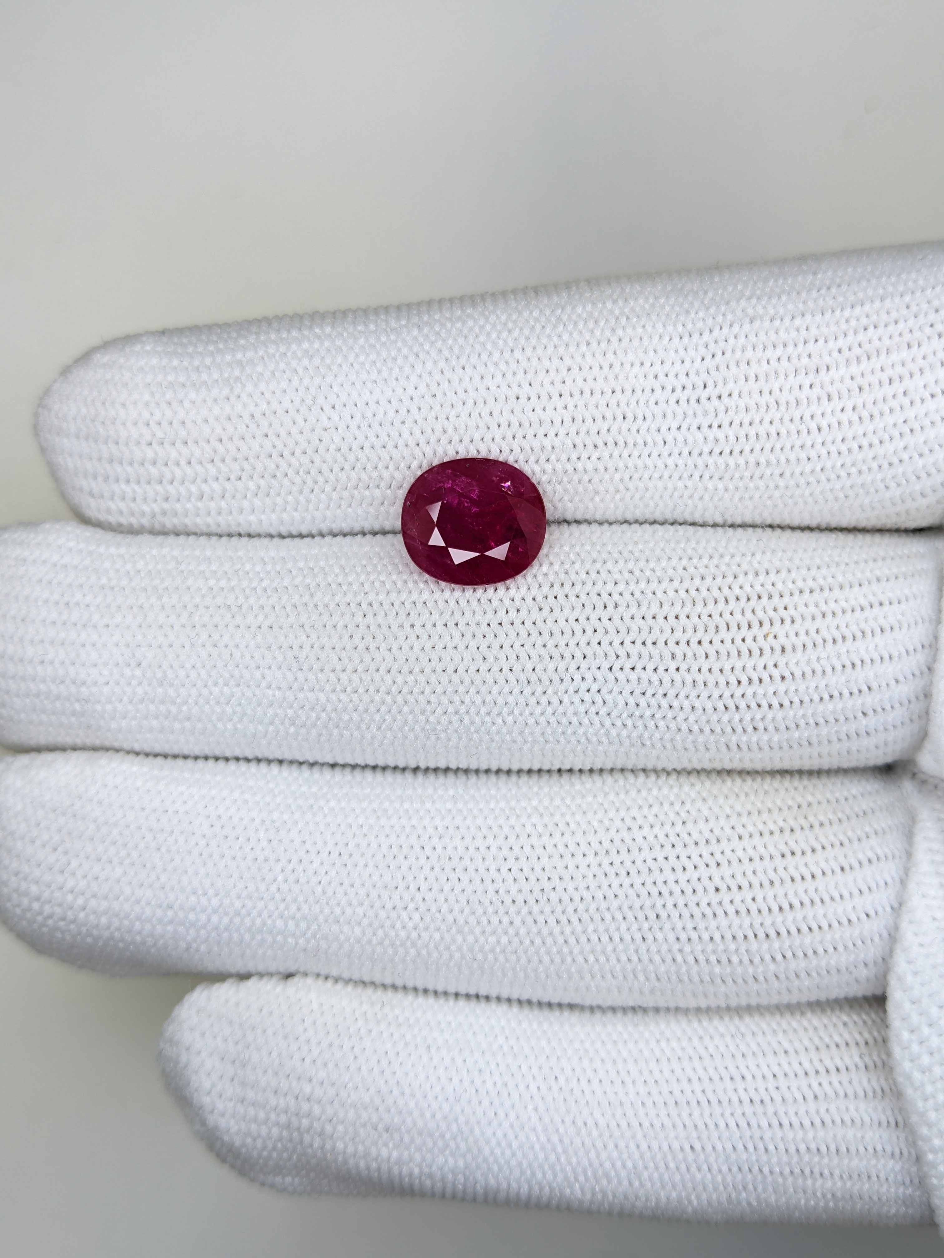 Ruby Oval: 3.17ct