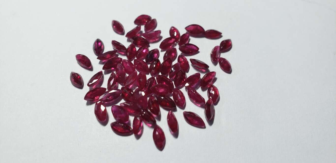 Ruby Marquise: 6mm x 3mm