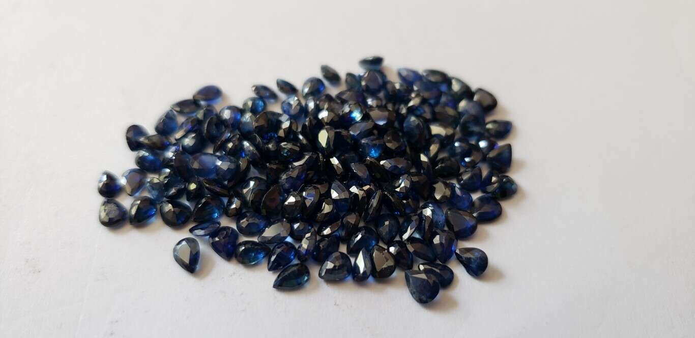 Blue Sapphire Pear: 4mm x 3mm