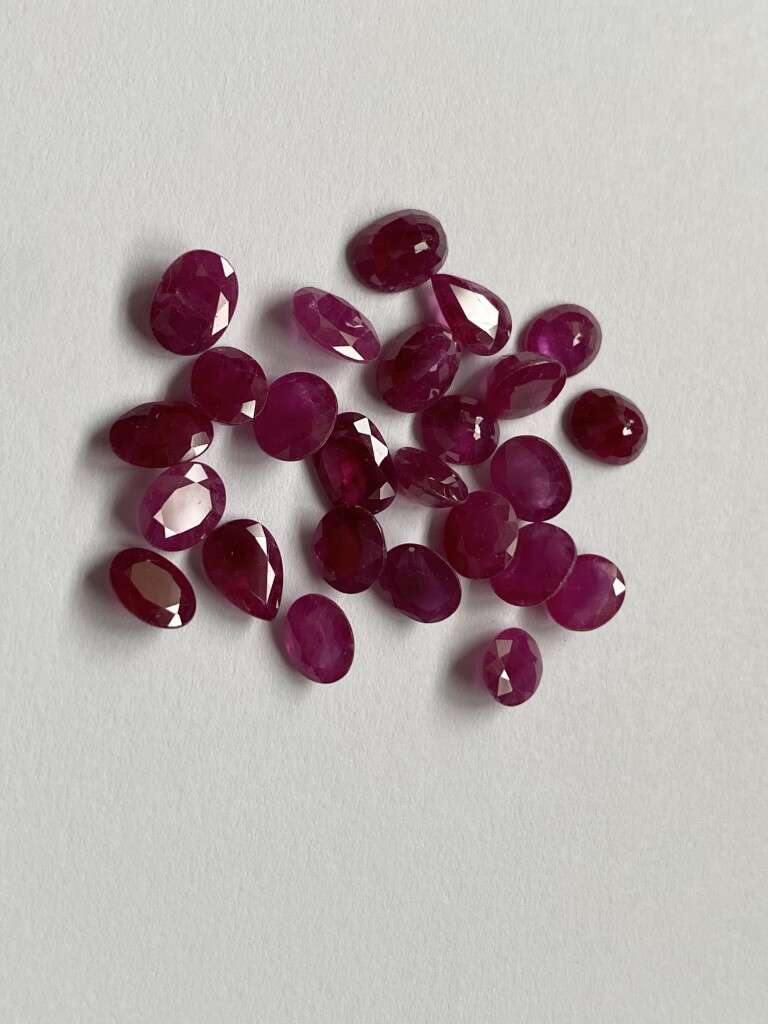Ruby-Oval: 7mm x 5mm