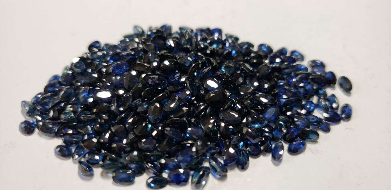 Blue Sapphire Oval: 5mm x 3mm