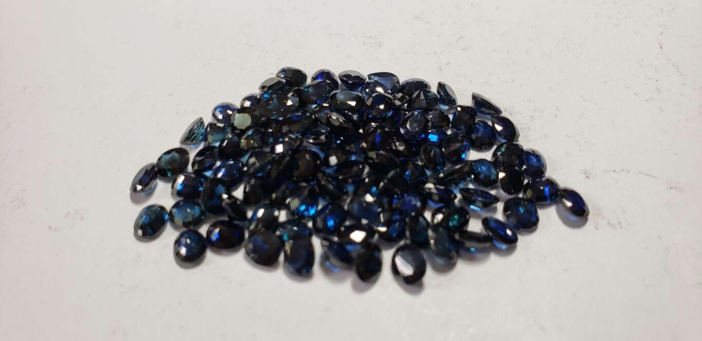 Blue Sapphire Oval: 5mm x 4mm