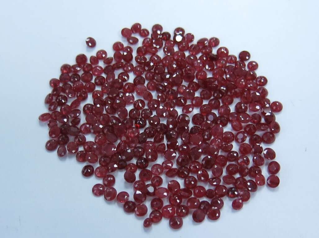 Ruby Round: 3.5mm - 4mm