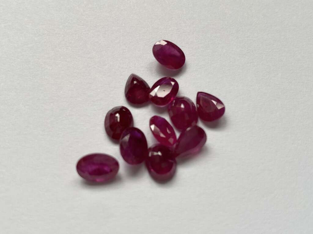 Ruby-Oval: 7mm x 5mm