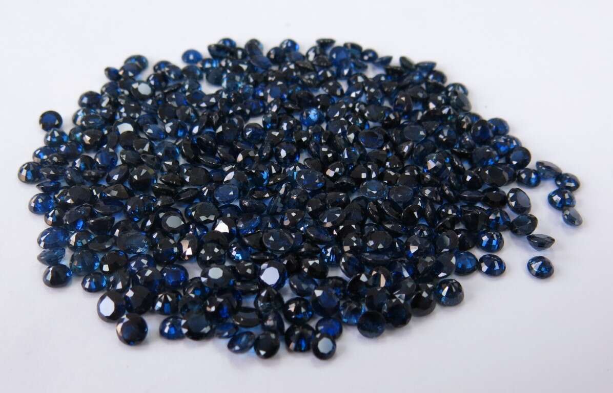 Blue Sapphire Round: 4mm - 5mm