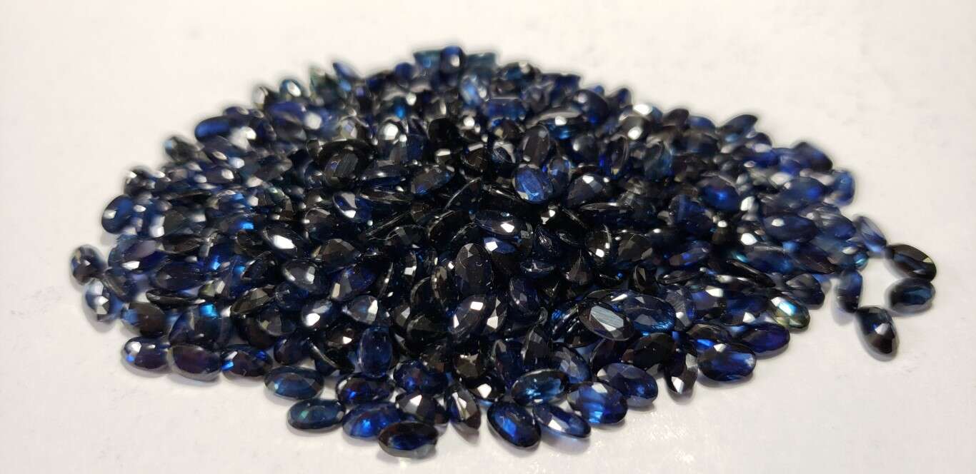 Blue Sapphire Oval: 5mm x 3mm