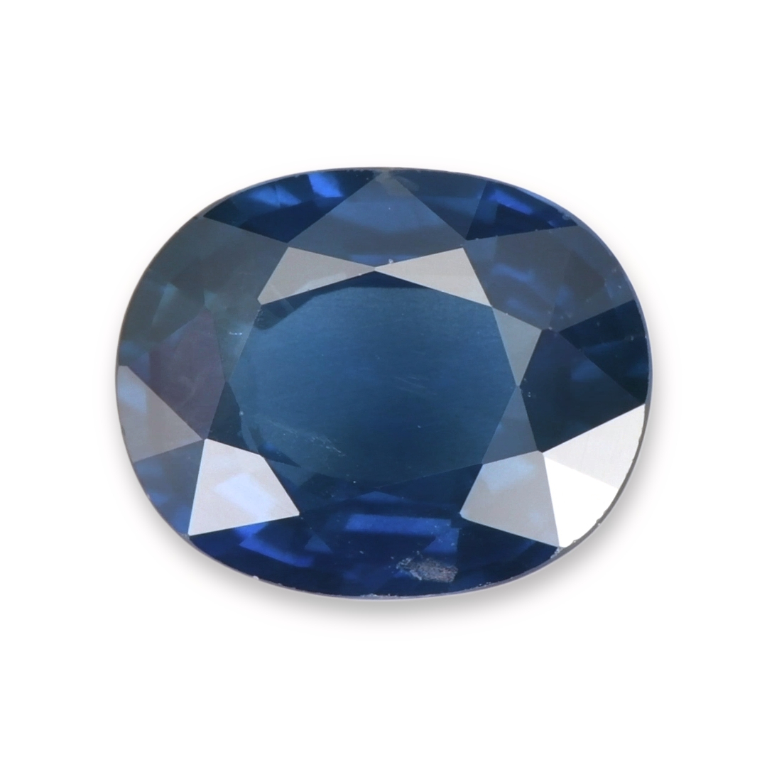 Sapphire Oval: 2.67ct