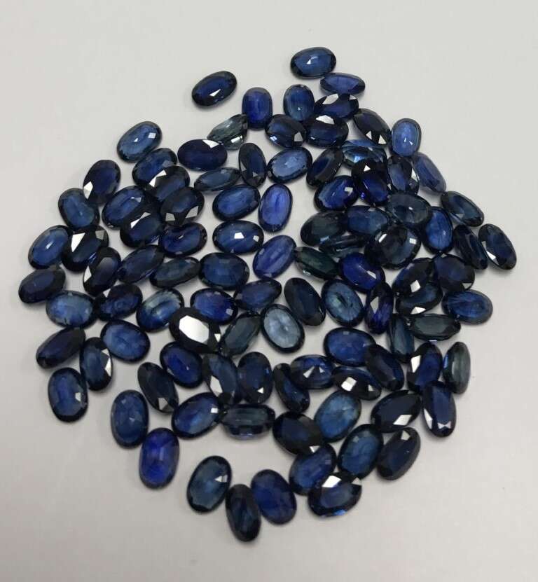 Blue Sapphire-Oval: 6mm x 4mm