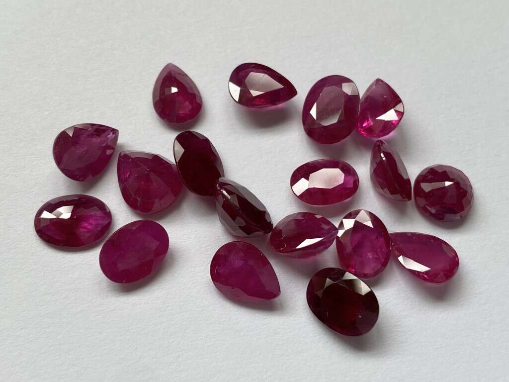 Ruby-Oval: 8mm x 6mm