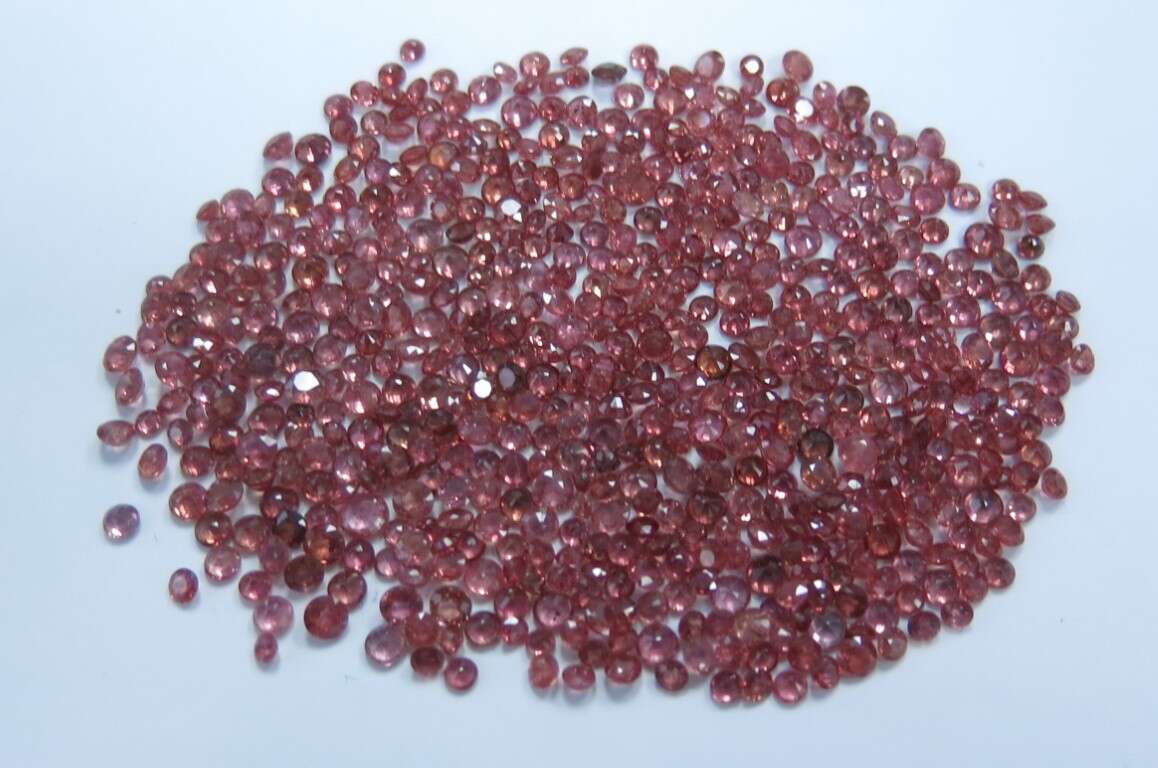 Ruby Round: 2mm - 3mm