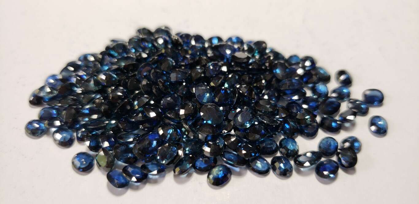 Blue Sapphire Oval: 5mm x 4mm