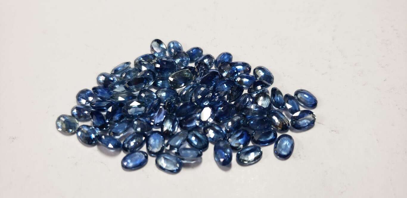 Blue Sapphire Oval: 6mm x 4mm
