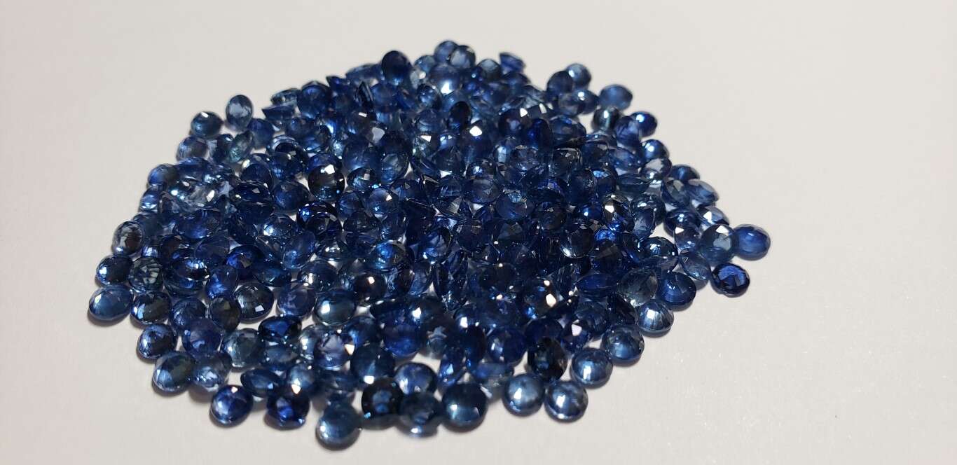Blue Sapphire Round: 3.5mm - 4mm