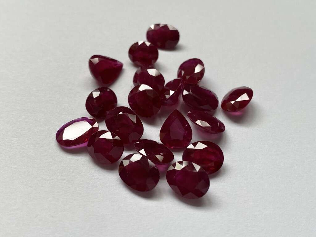 Ruby-Oval: 9mm x 7mm