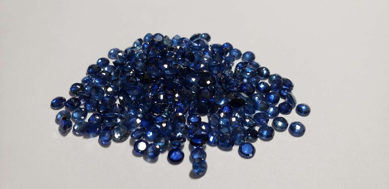 Blue Sapphire Round: 3.5mm - 4mm