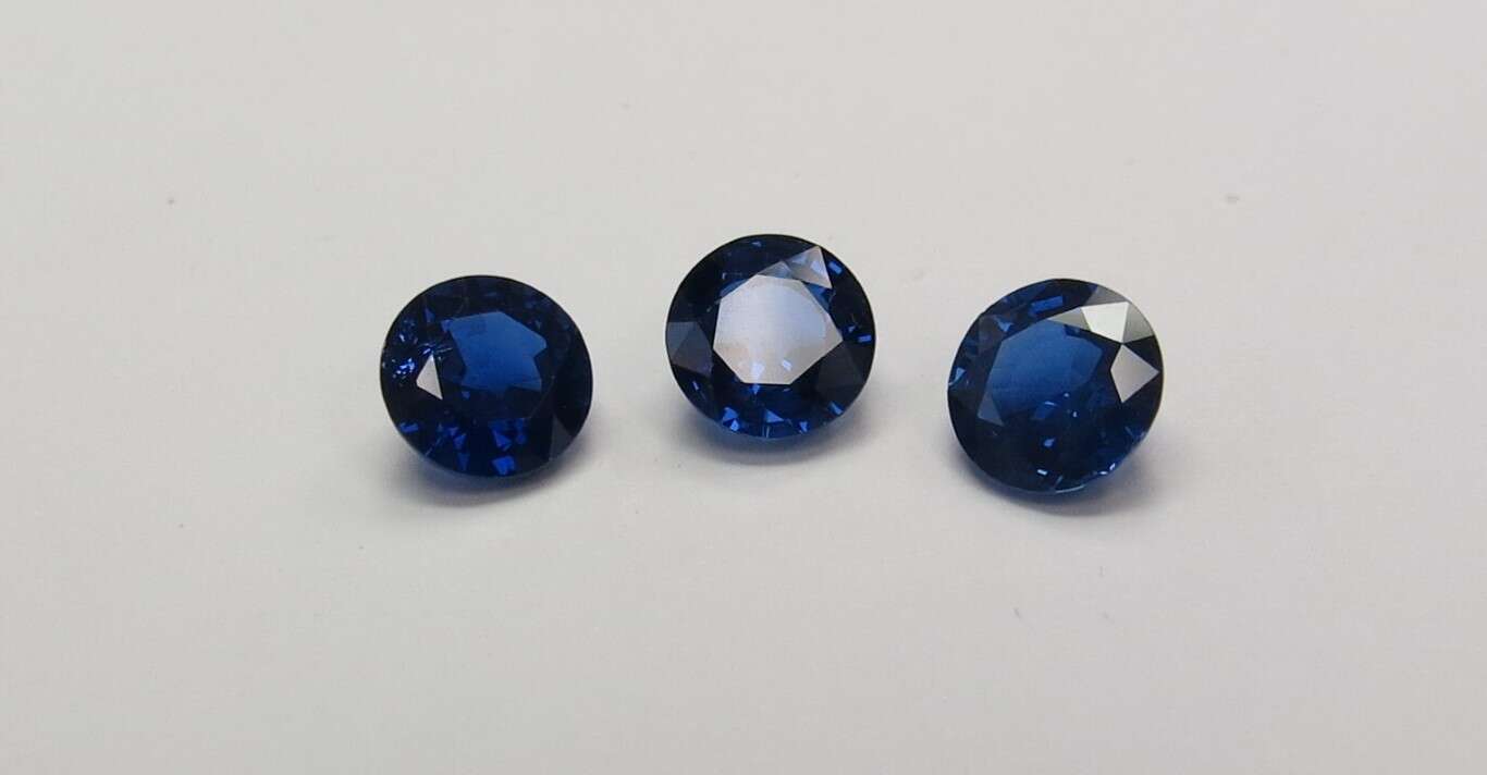 Blue Sapphire Round: 7mm