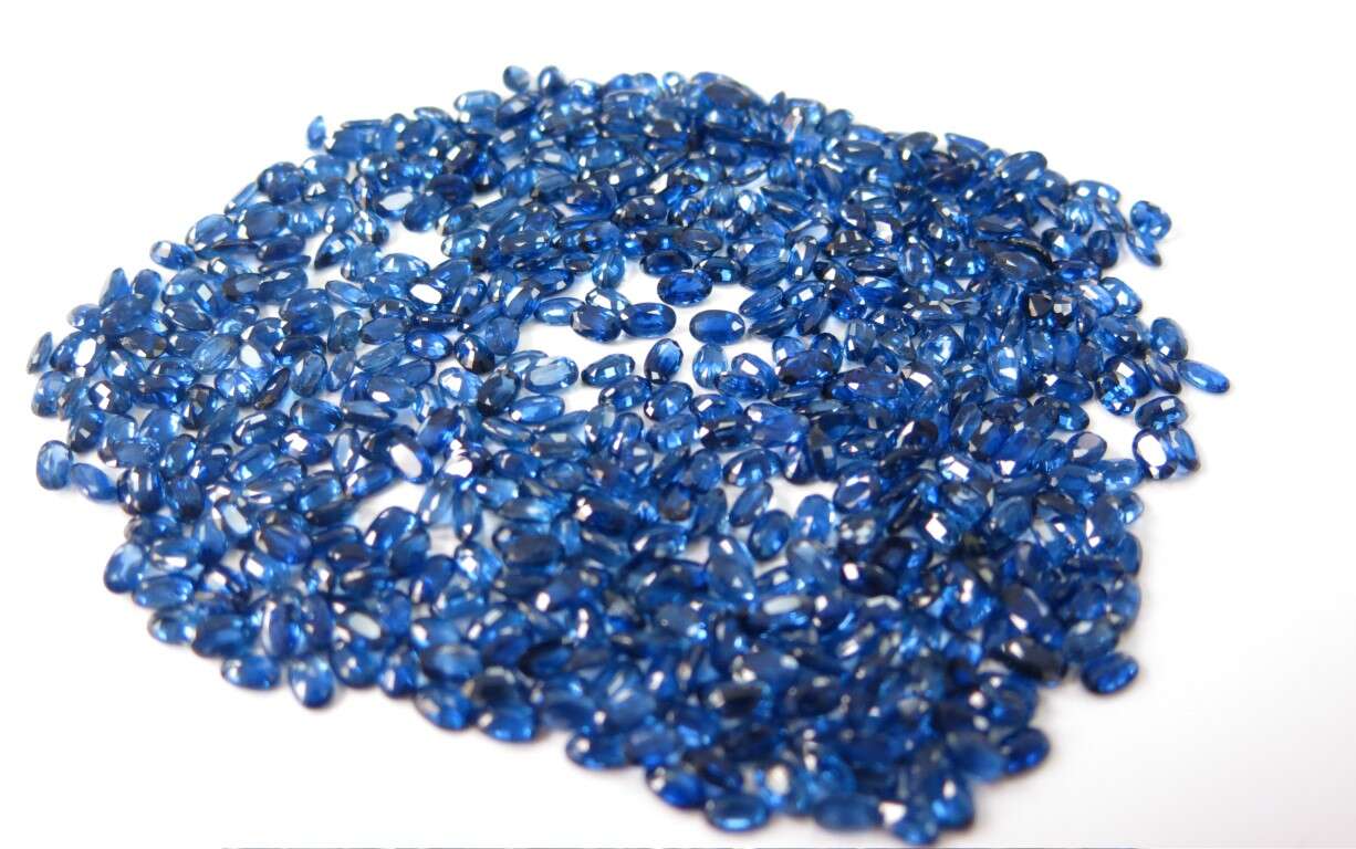 Blue Sapphire Oval: 5mm x 3mm