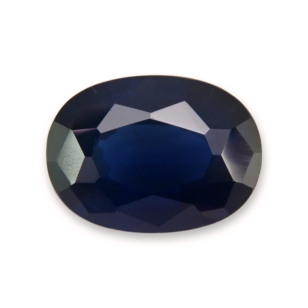 Sapphire Oval: 2.30ct