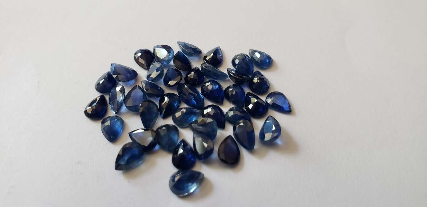 Blue Sapphire Pear: 7mm x 5mm