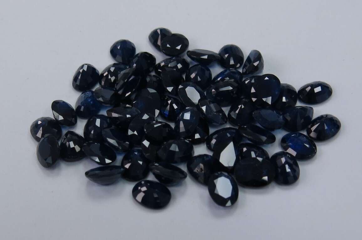 Blue Sapphire-Oval: 8mm x 6mm