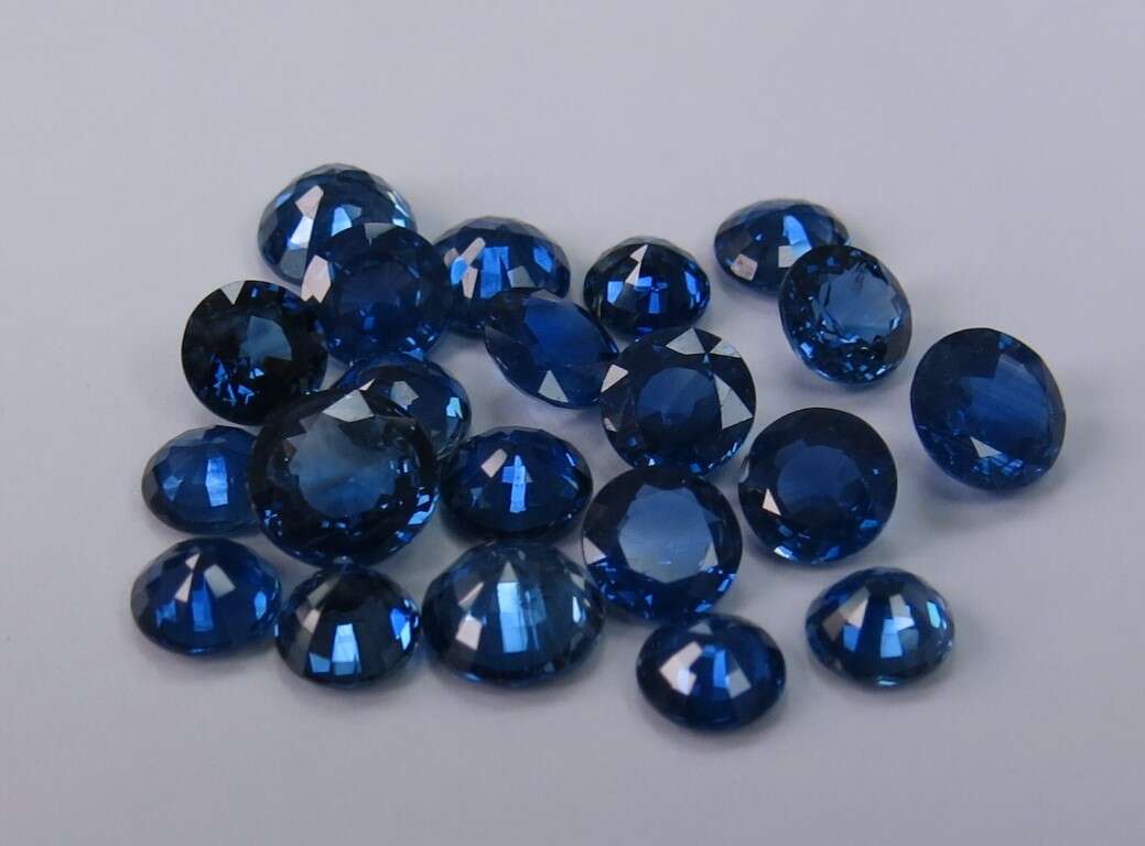Blue Sapphire-Round: 6.0mm - 7.5mm