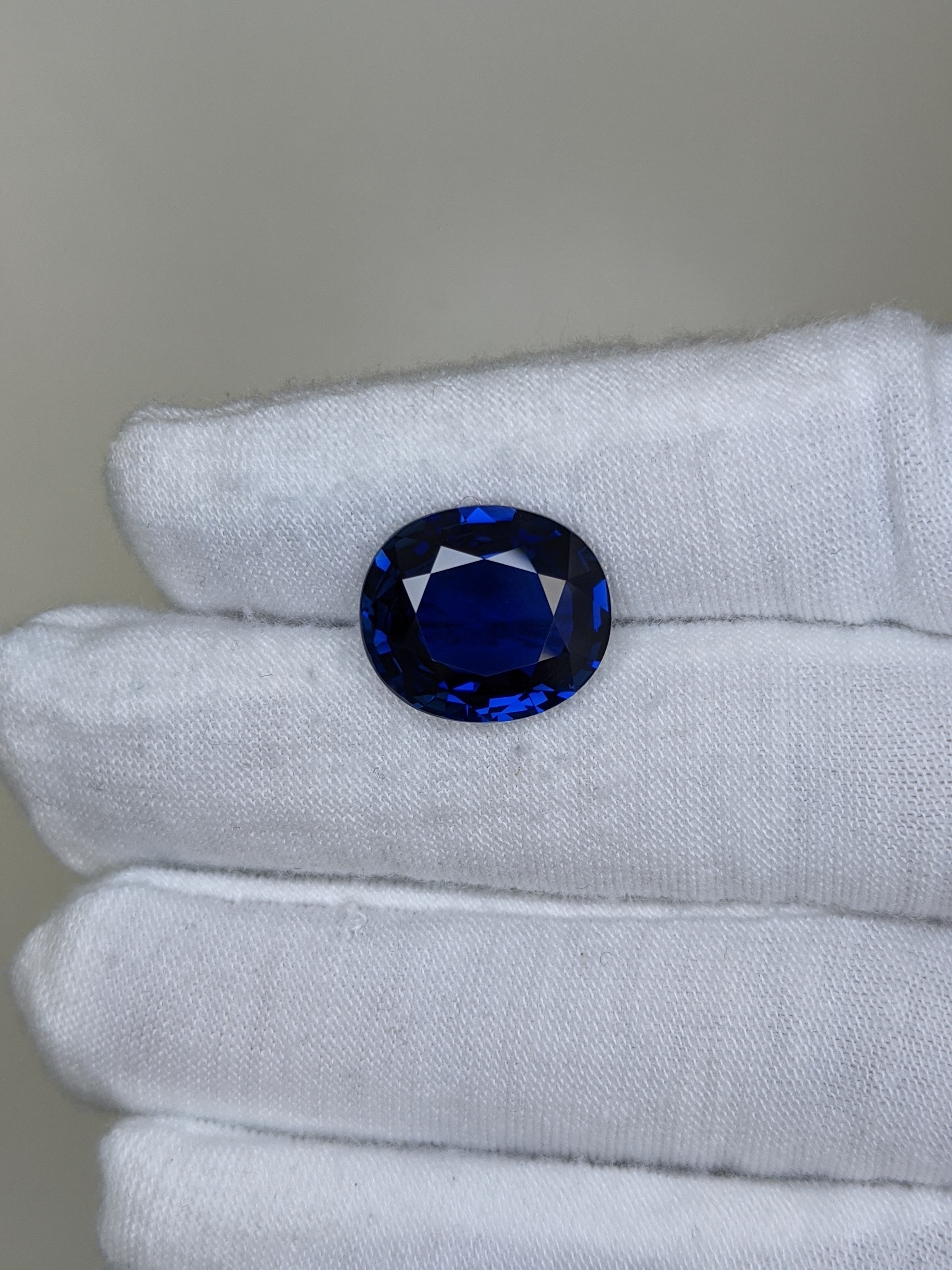 Blue Sapphire Oval: 11.27ct