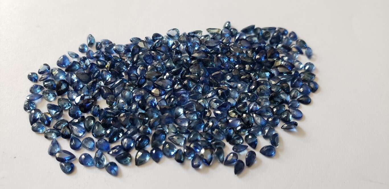 Blue Sapphire Pear: 4mm x 3mm