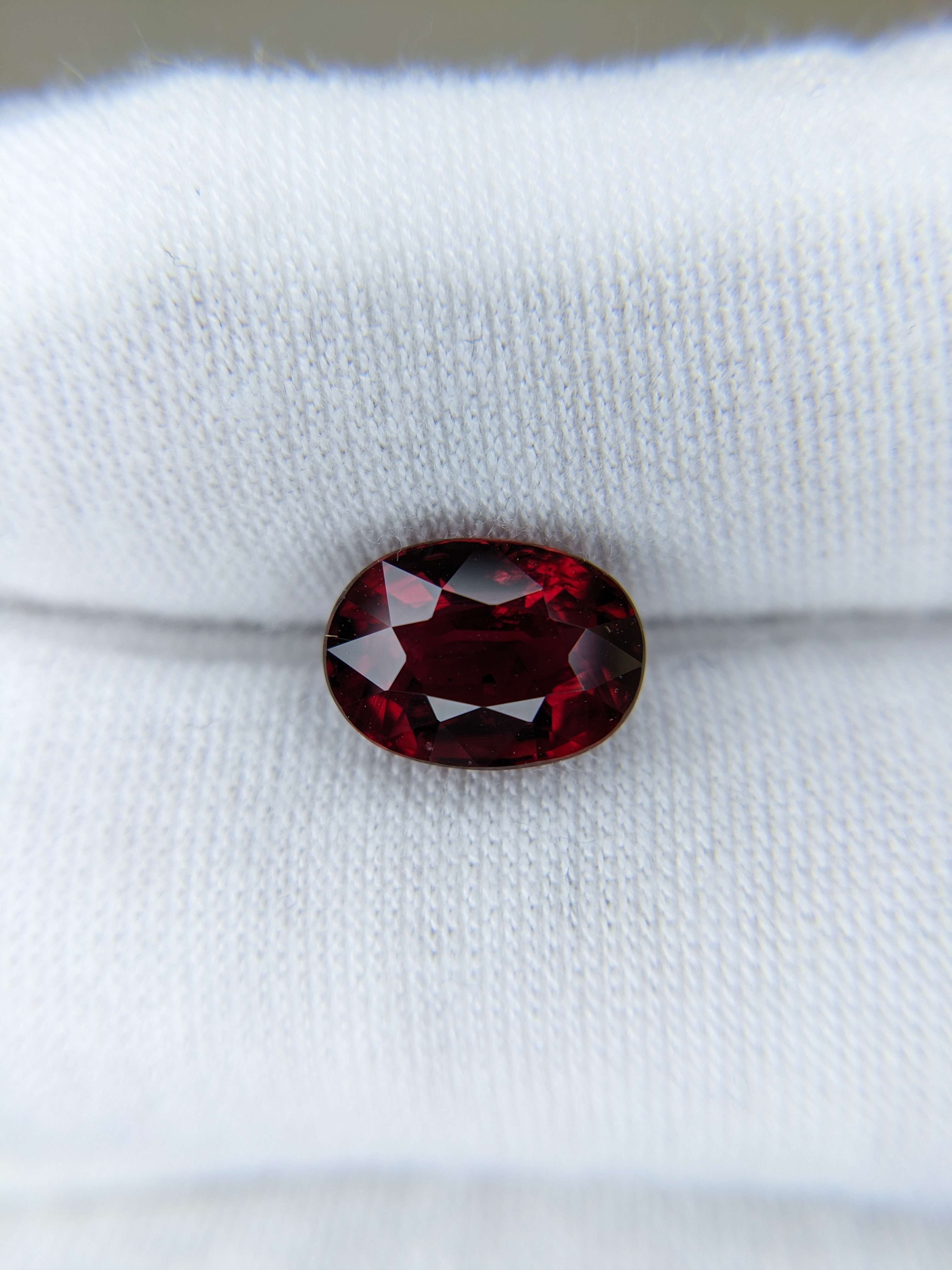 Ruby Oval: 4.02ct