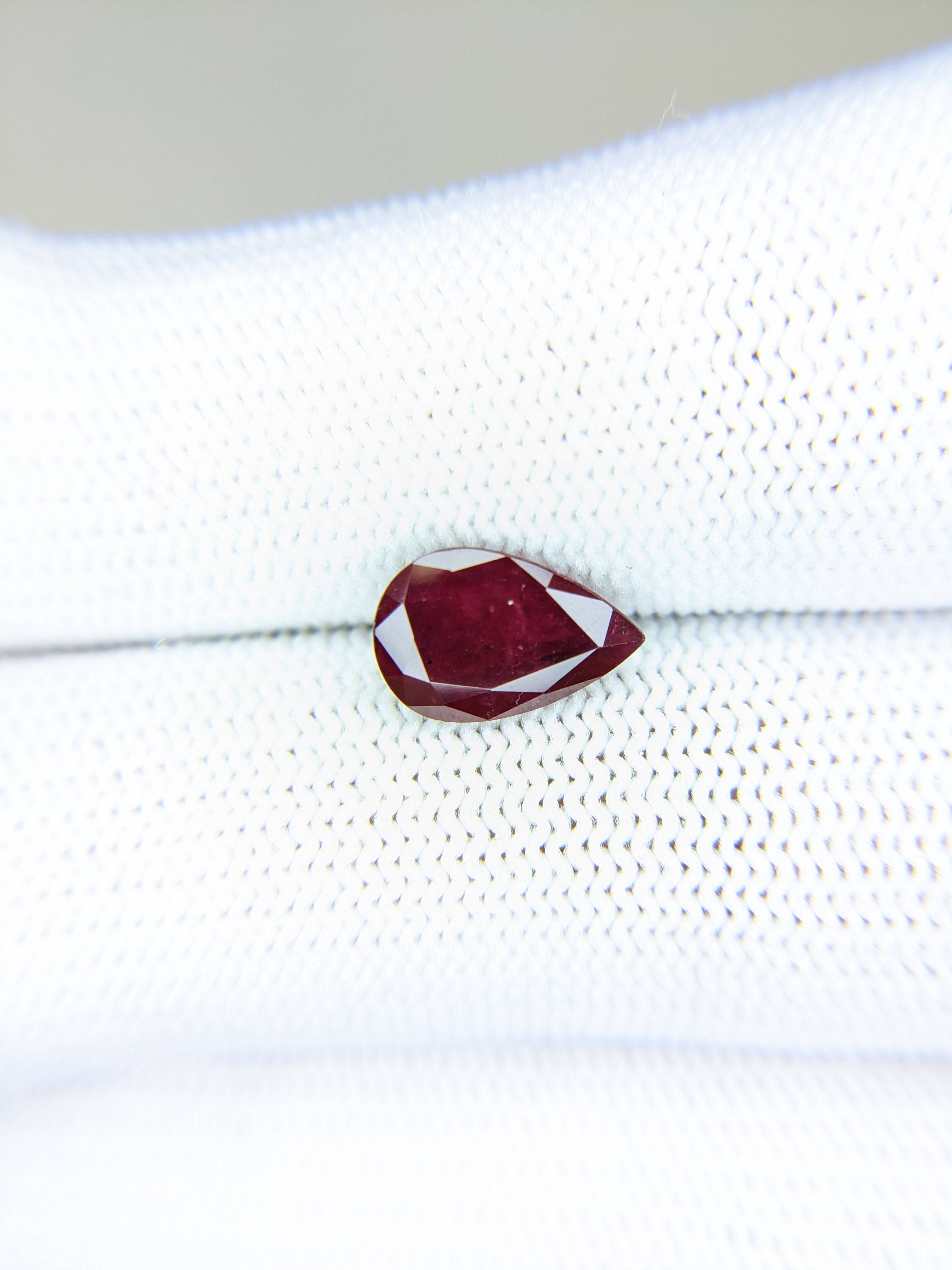 RUBY Pear: 2.21ct