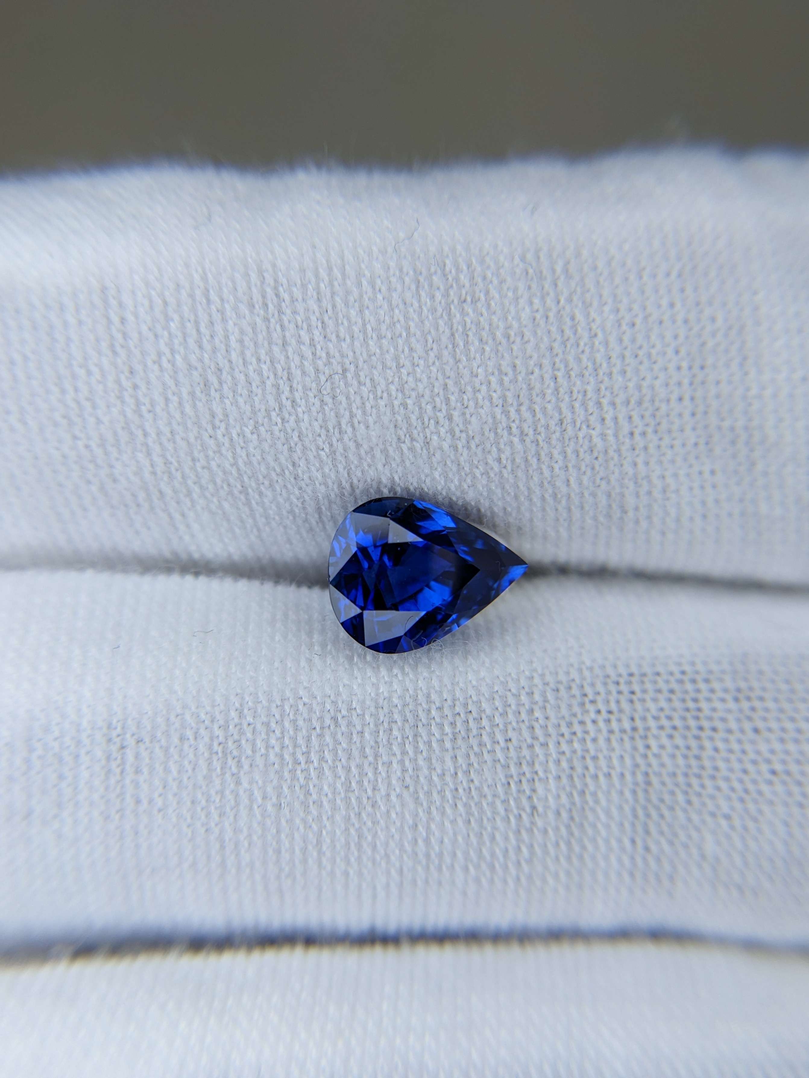 Blue Sapphire Pear: 2.38ct