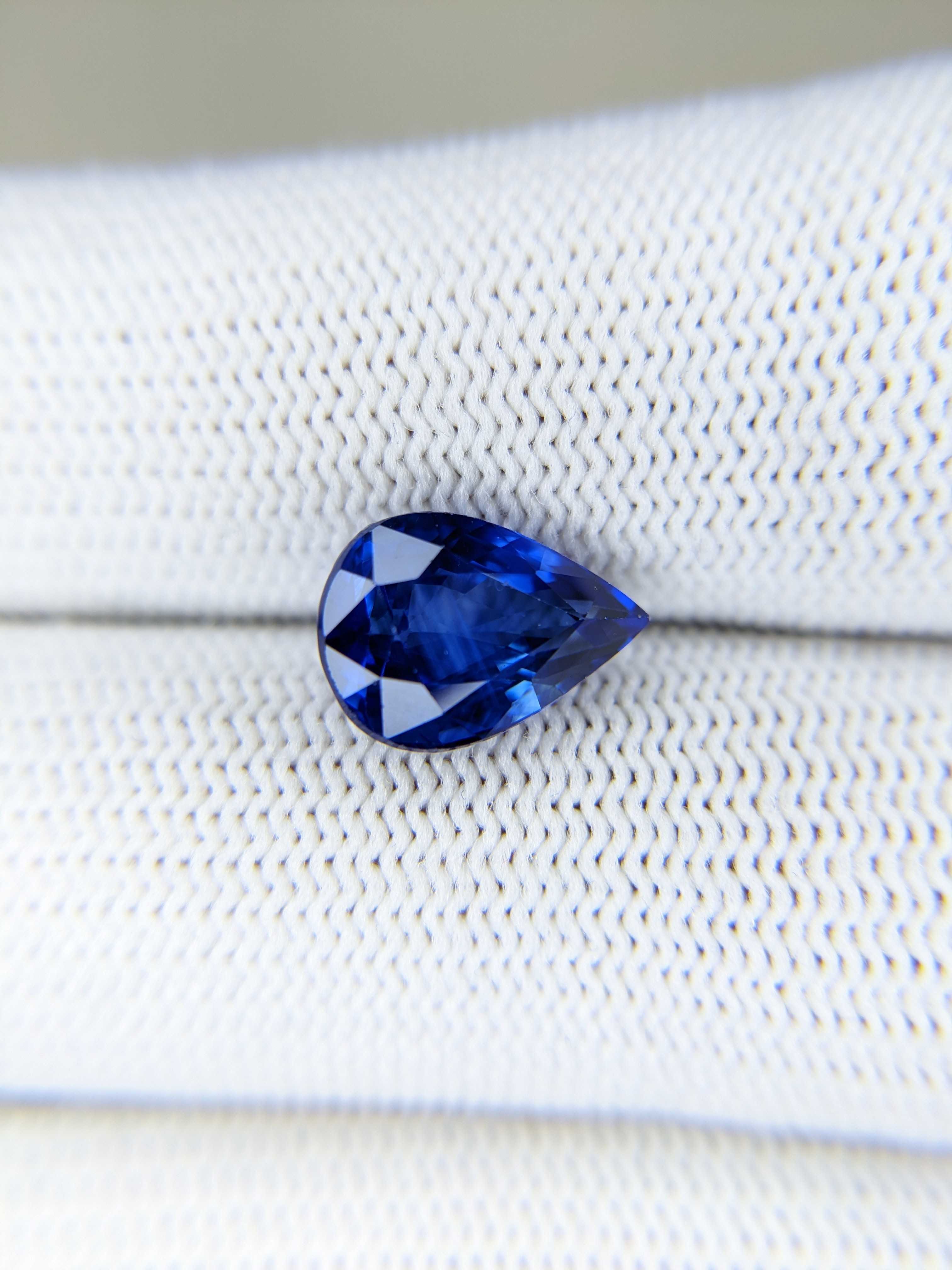 Sapphire Pear: 4.45ct