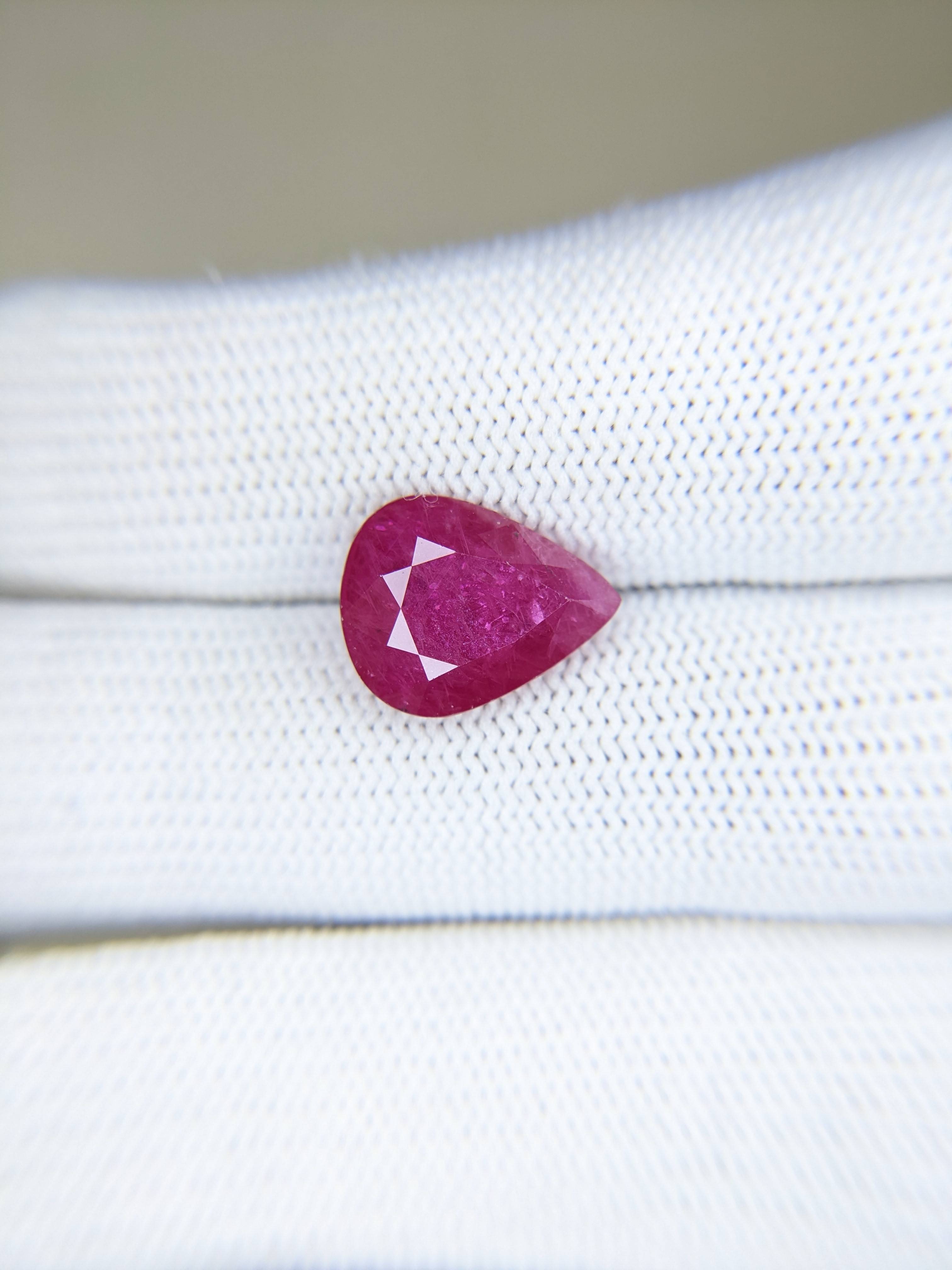 RUBY Pear: 5.96ct