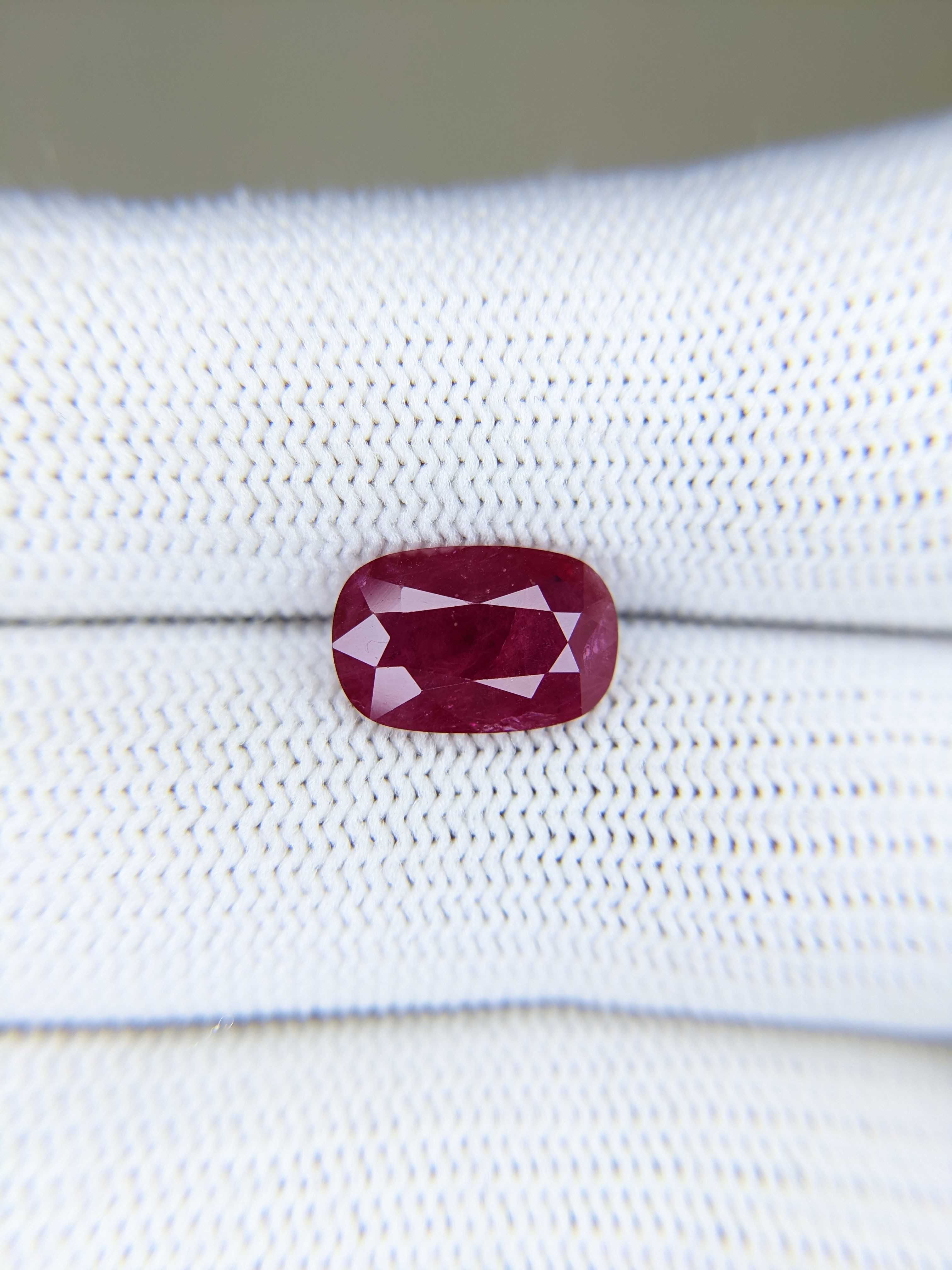 RUBY Cushion: 3.38ct