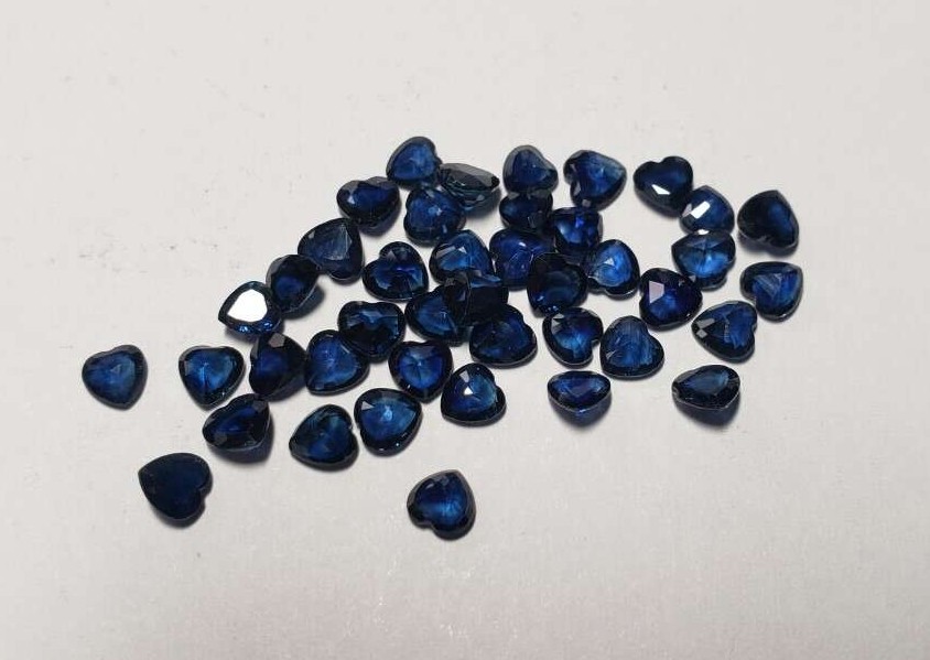 Blue Sapphire Heart: 3mm - 4mm