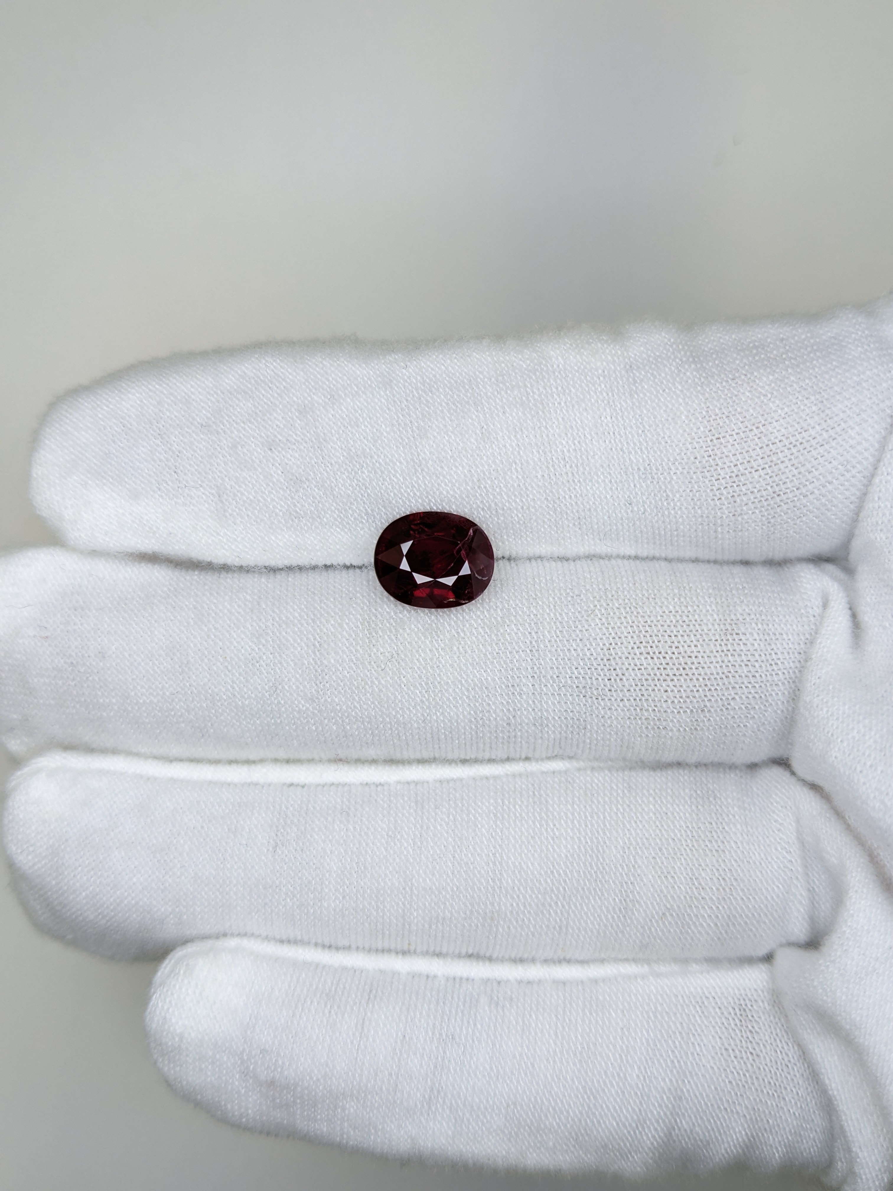 Ruby Oval: 3.41ct