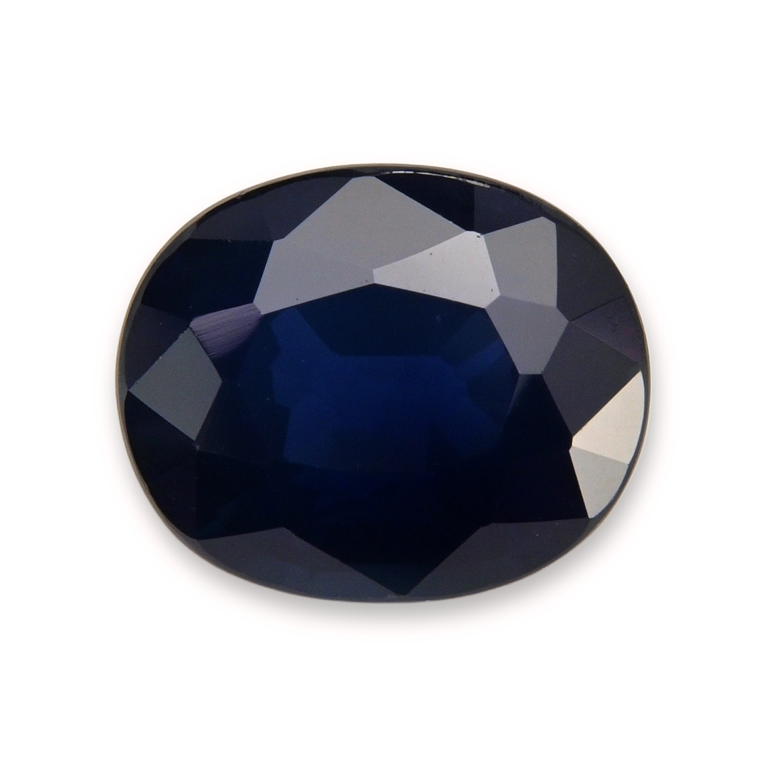 Sapphire Oval: 2.46ct