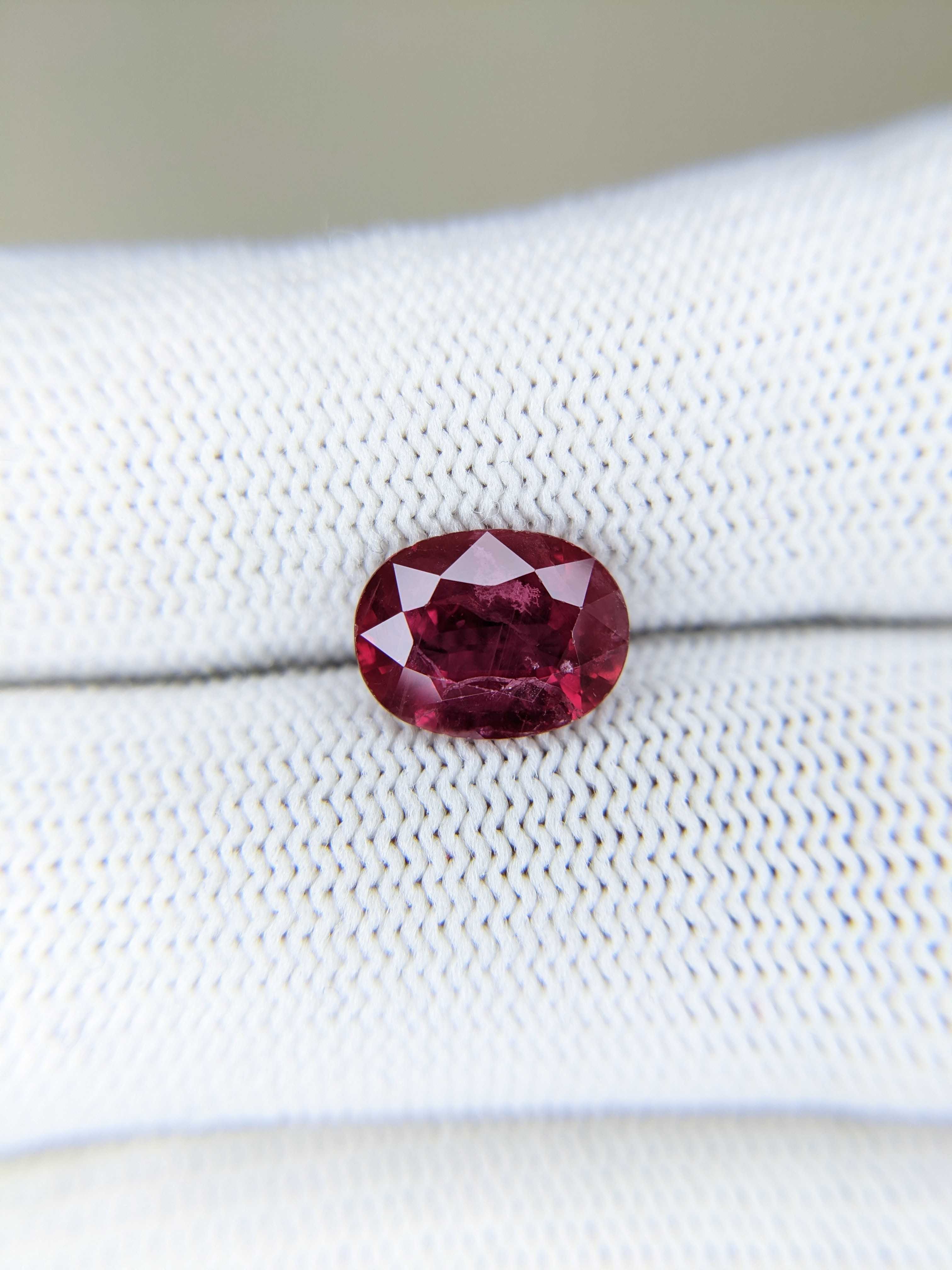 Ruby Oval: 3.00ct