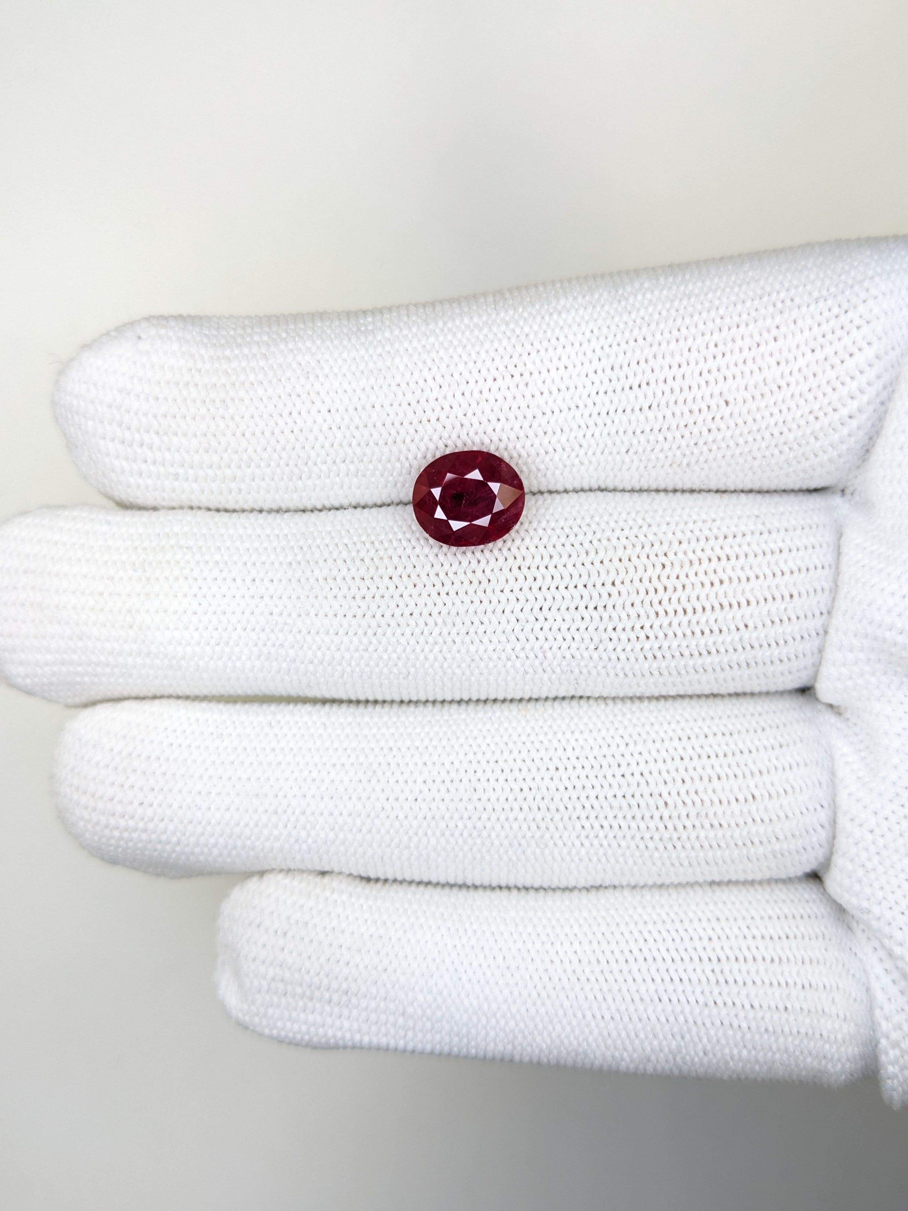 Ruby Oval: 3.63ct