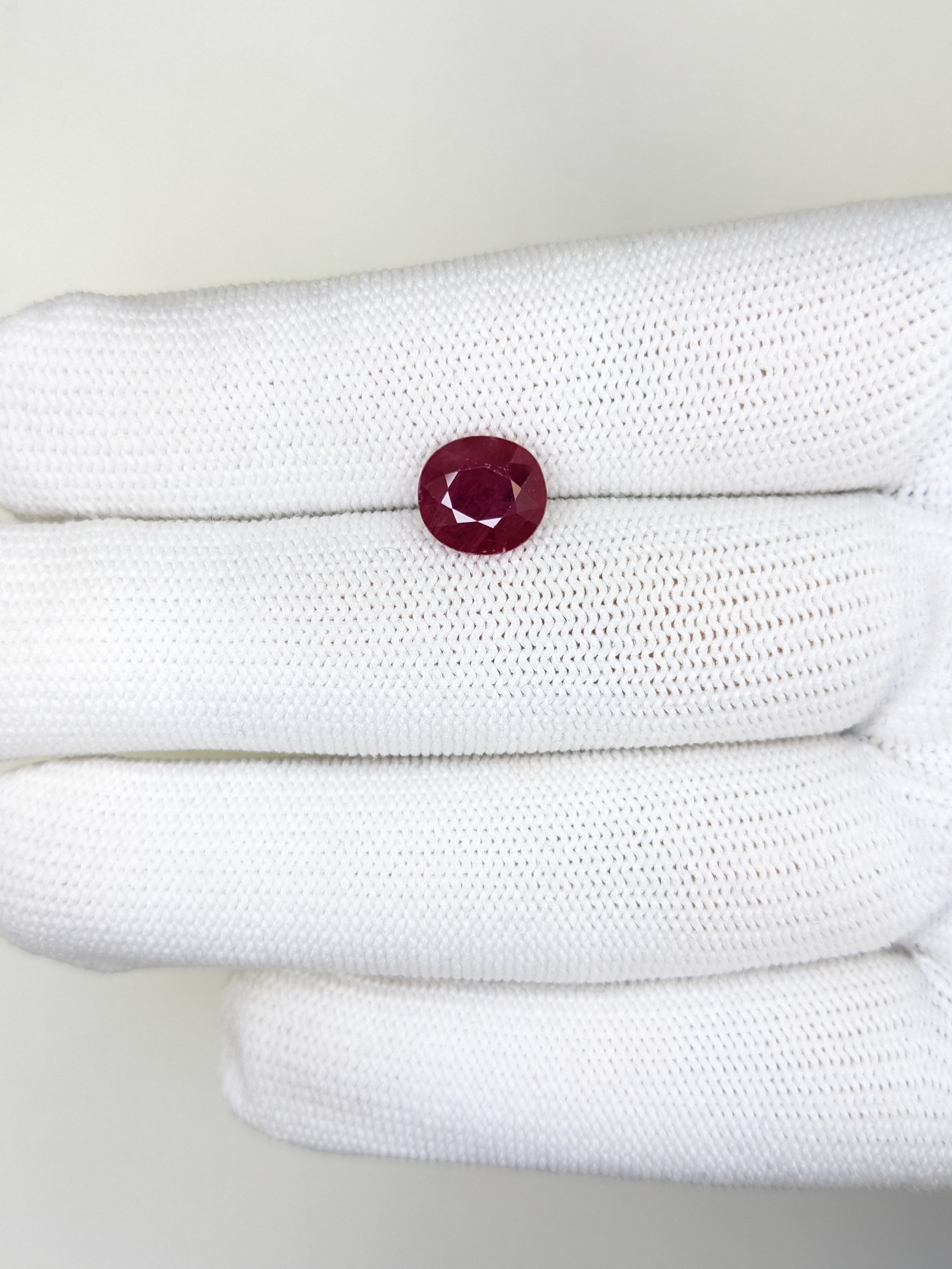 Ruby Oval: 3.16ct