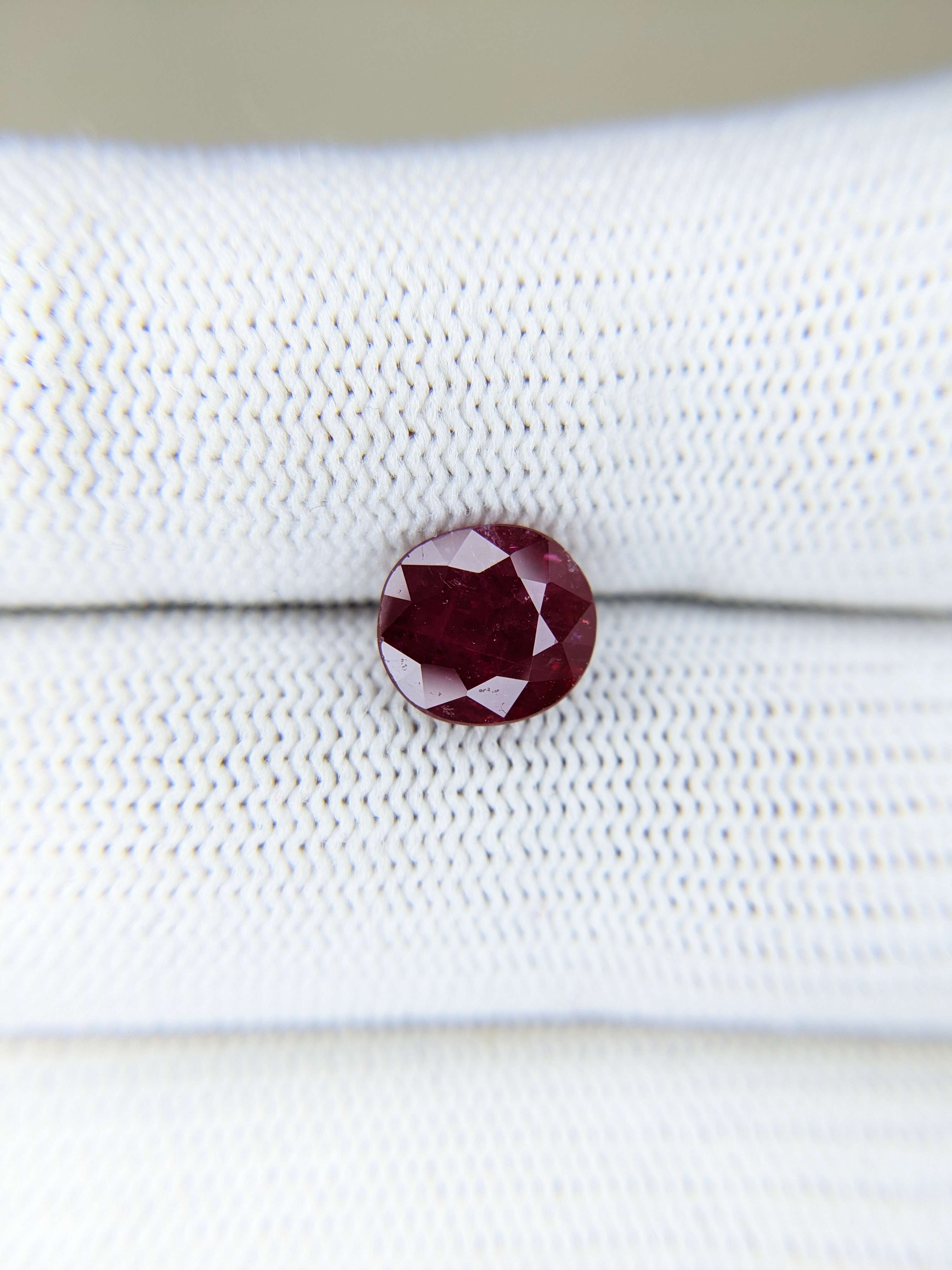 Ruby Oval: 2.68ct