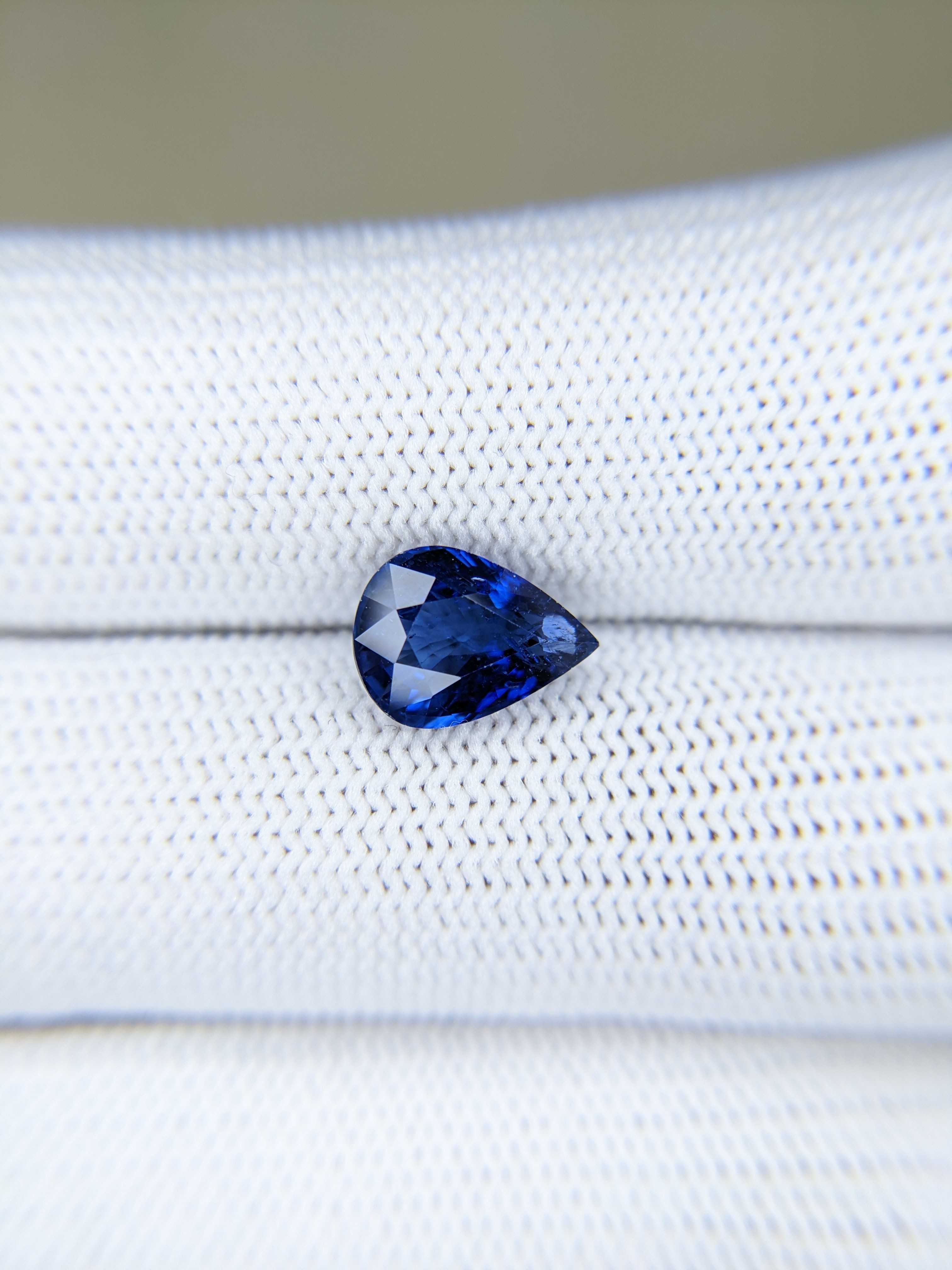 Sapphire Pear: 2.99ct