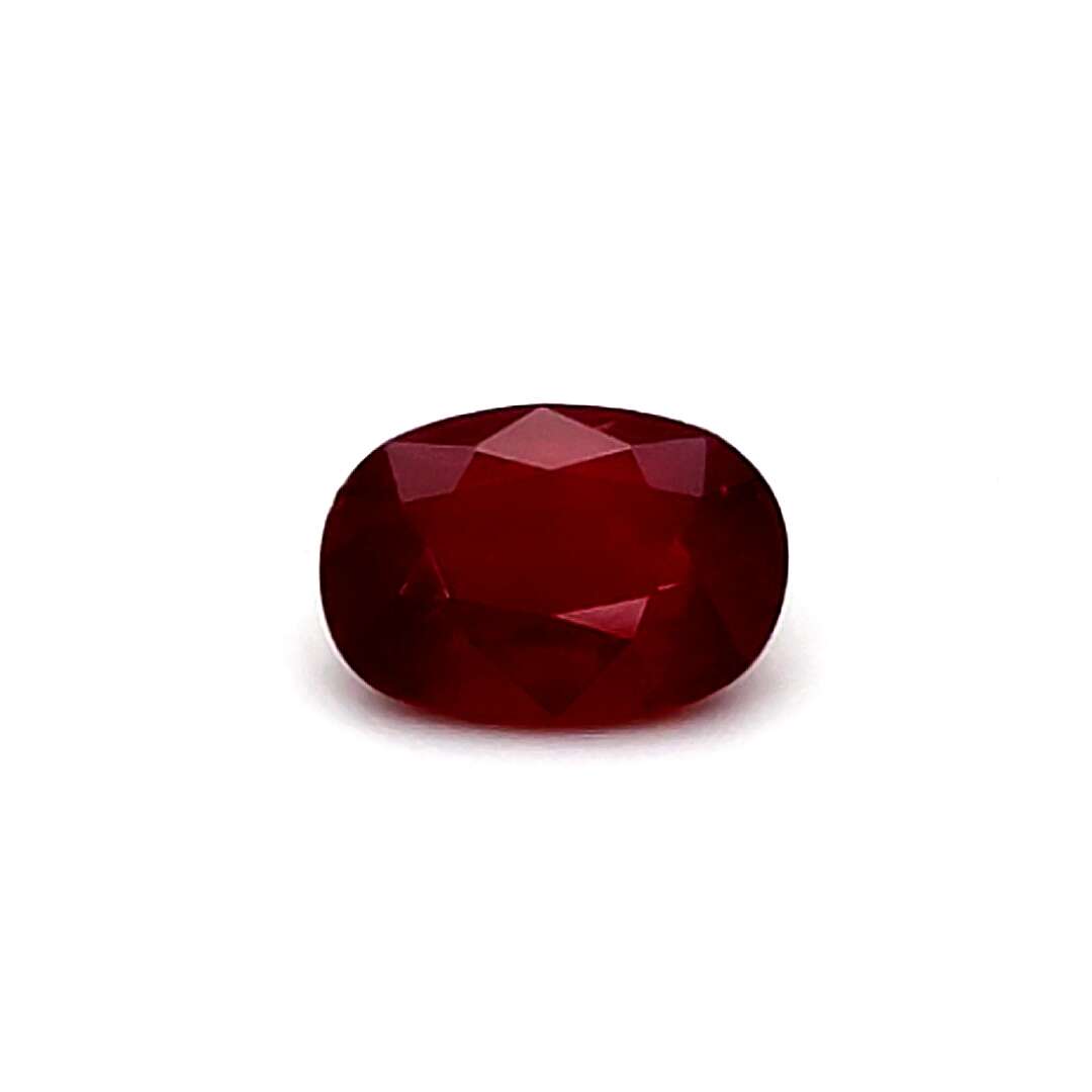 Ruby Oval: 3.26ct