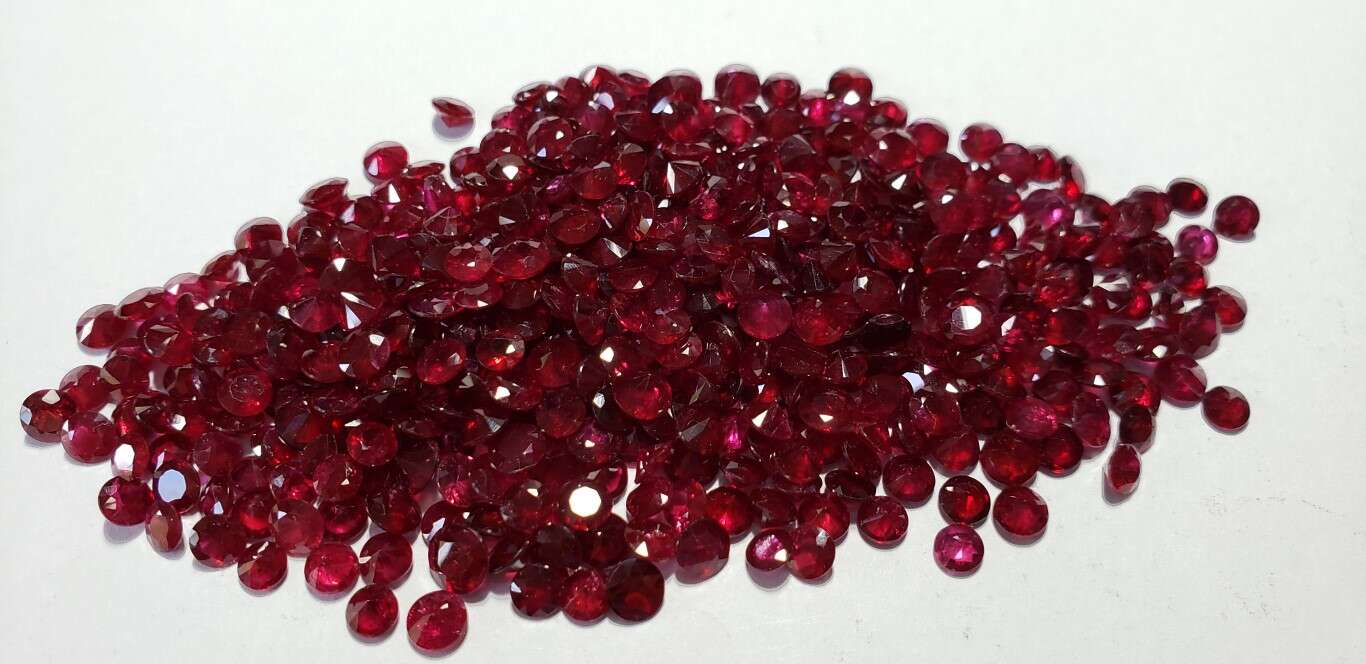 Ruby Diamond Cut: 4mm - 5mm