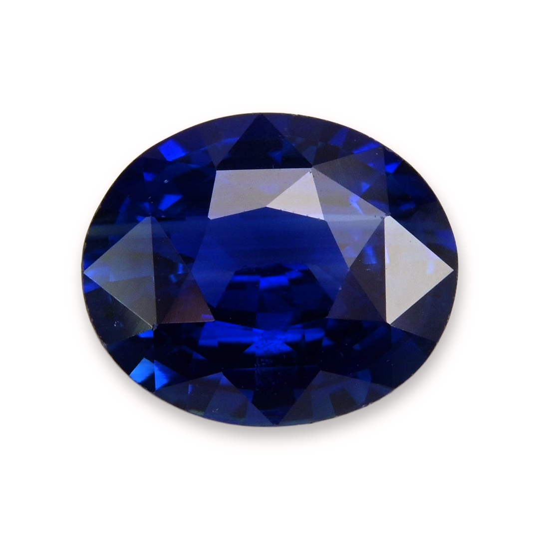 Sapphire Oval: 2.21ct
