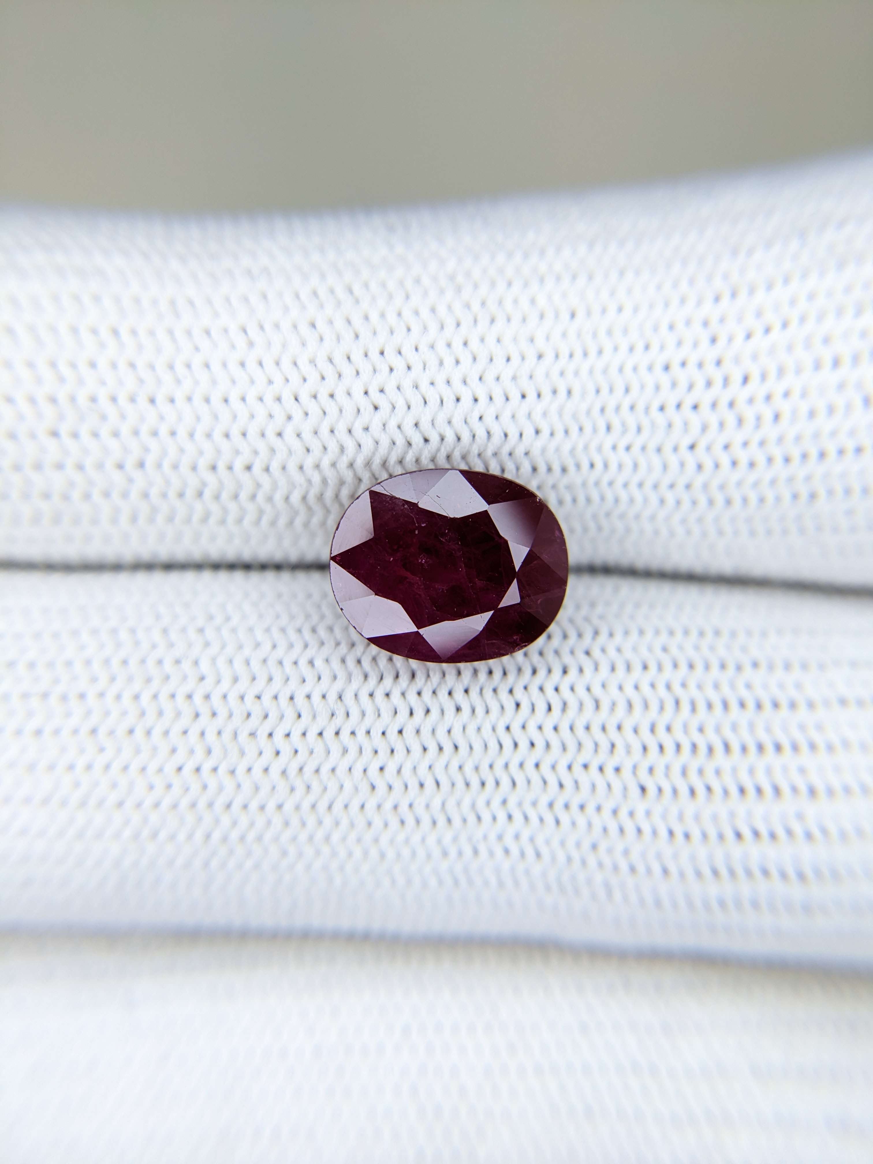 Ruby Oval: 4.99ct
