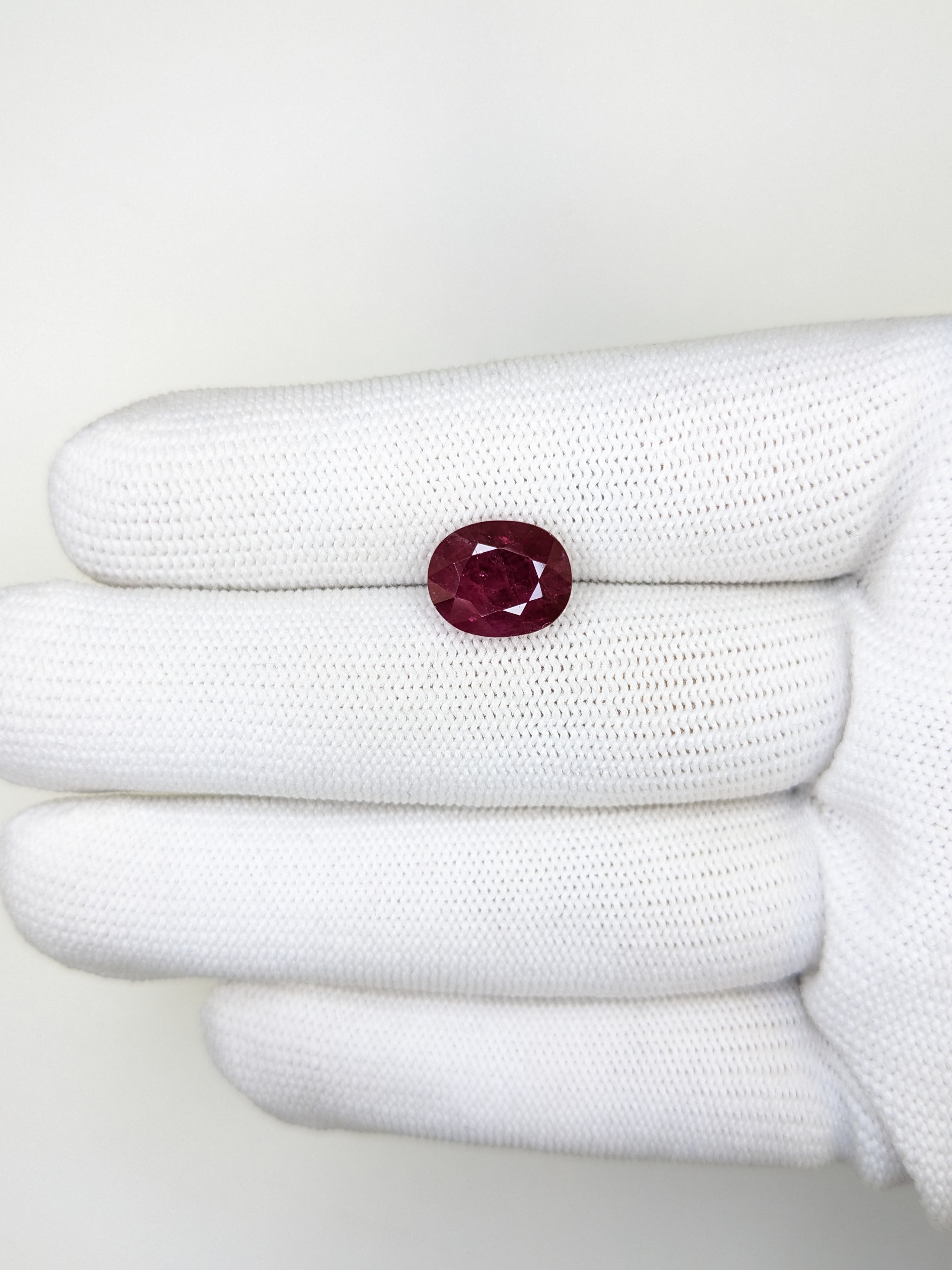 Ruby Oval: 4.99ct