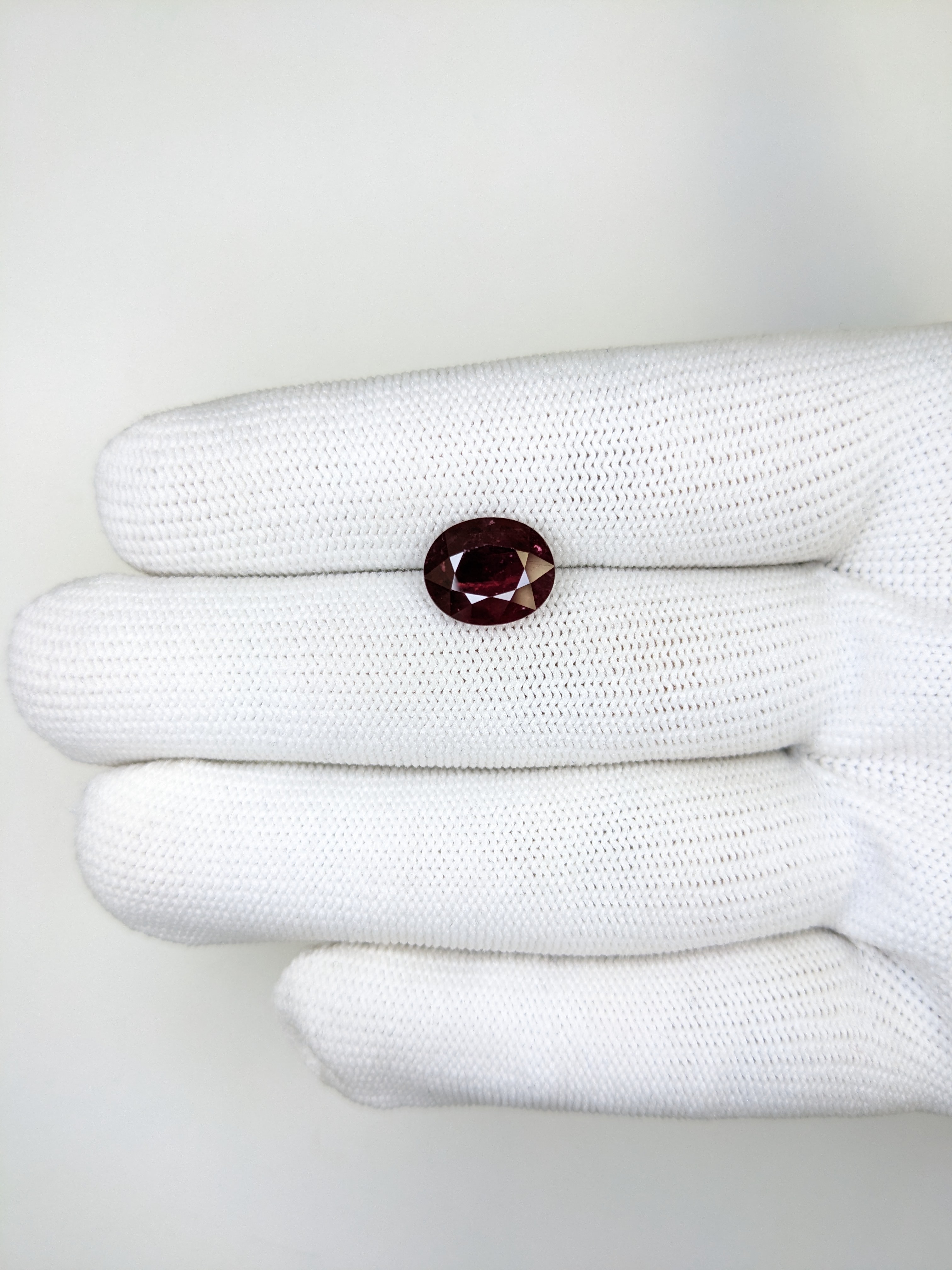 Ruby Oval: 4.53ct